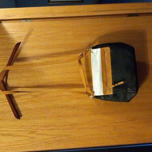 Womens great American leather works purse 100% leather bag. Good condition